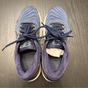 ASIC gel-nimbus women’s running shoe